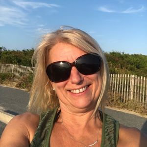 Meet your Posher, Veronica